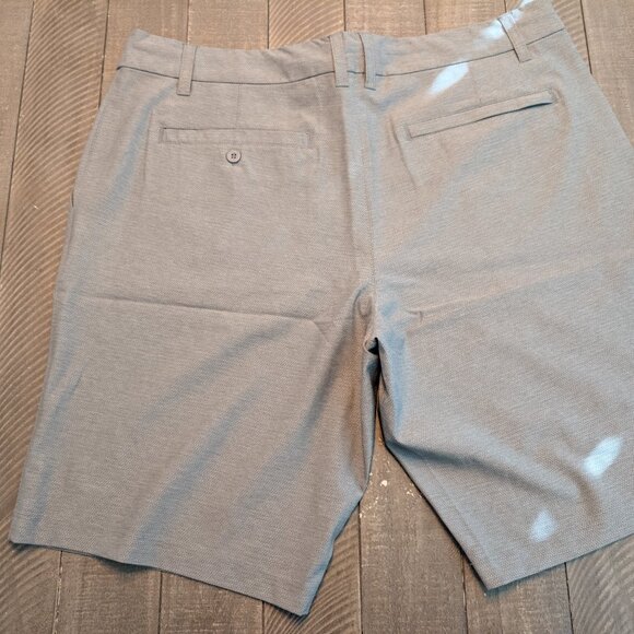 Hang Ten Gray Stretch Hybrid Shorts 36 | 10" Inseam - Picture 4 of 4